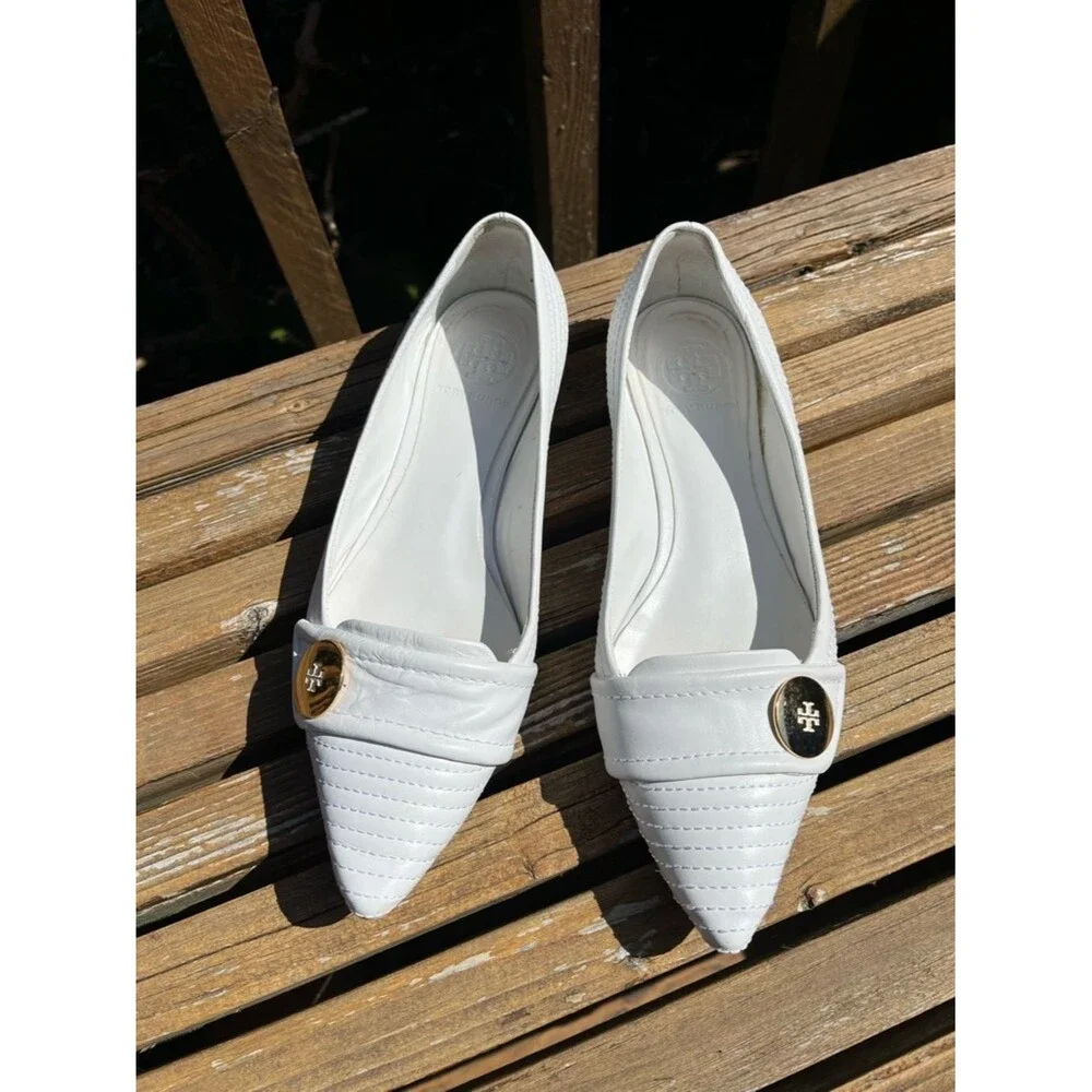 Tory Burch pointed-toe Stiched Gold Tone Logo flats white leather size 8